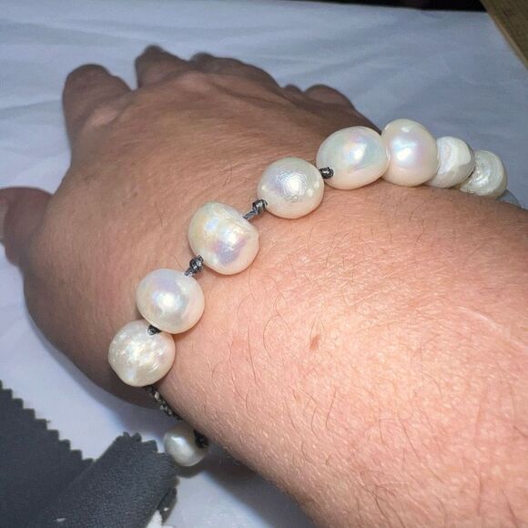 Zacasha Fresh Water Large‎ Pearl Bracelet - Picture 2 of 8